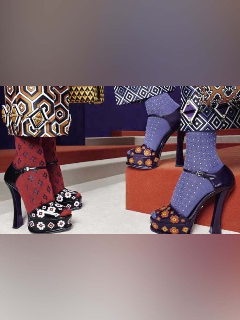 Prada 2012 Rare Platform Buckle Sandals w/floral appliqués, blk/white/red,36 - Picture 6 of 16